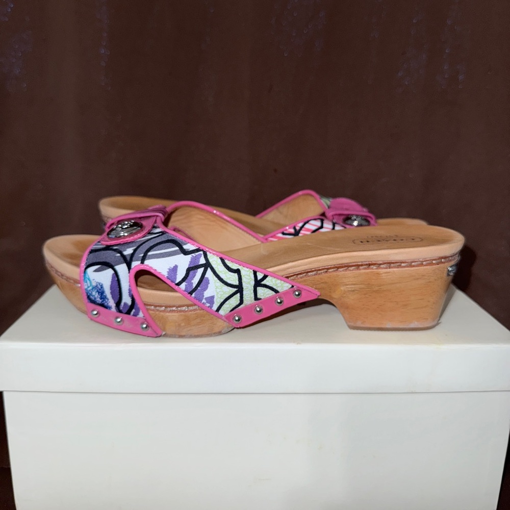 Women’s coach heels